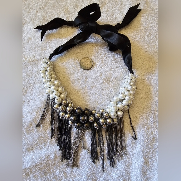 Chic Black and Silver Pearl Necklace - Picture 1 of 2